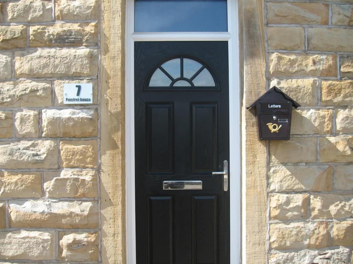 Pomfret House, 3 Bedrooms, Burnley Central, Contractors And Groups First Choice, Free Parking 外观 照片